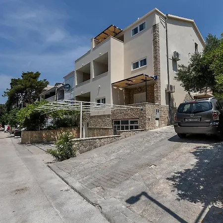 Апартаменти With Parking Space - 21544 *