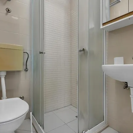 Апартаменти With Parking Space - 21544