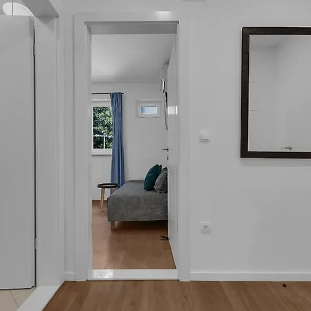 Апартаменти With Parking Space - 21544