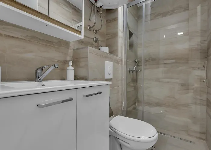 Daire With Parking Space - 21544 Makarska