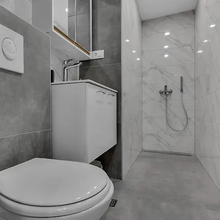 With Parking Space - 21544 Apartman