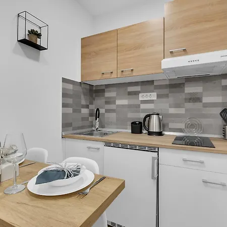 With Parking Space - 21544 Makarska
