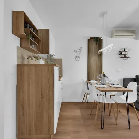 With Parking Space - 21544 Apartment