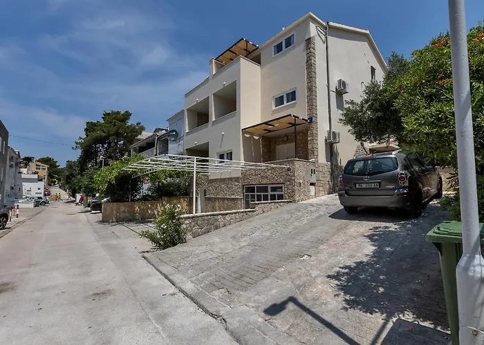 Apartament With Parking Space - 21544 *