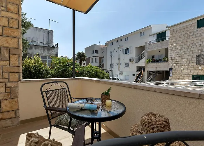 Apartament With Parking Space - 21544 Makarska