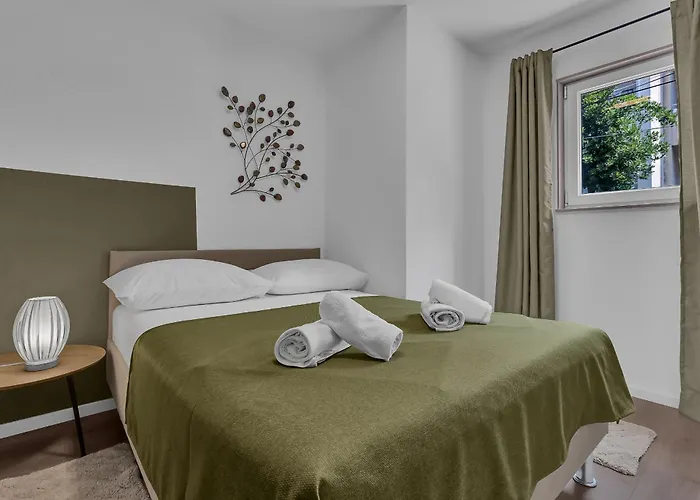 With Parking Space - 21544 * Makarska