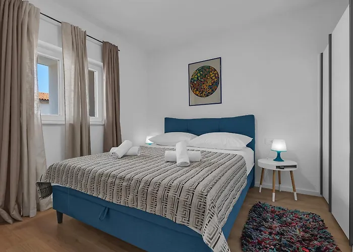 With Parking Space - 21544 Makarska